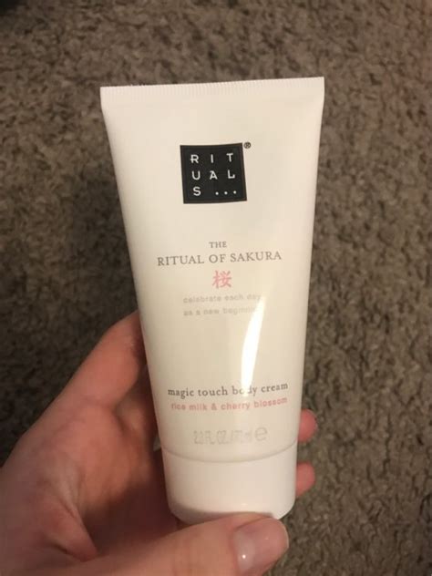 Get Rid of Stretch Marks with Rituals Mfic Touch Body Cream